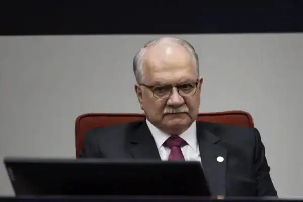 Fachin determina prazo de 24h para PF fornecer dados do celular de Daniel Vorcaro