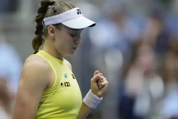 Rybakina alcança topo do ranking com vitória sobre Sabalenka e título no US Open