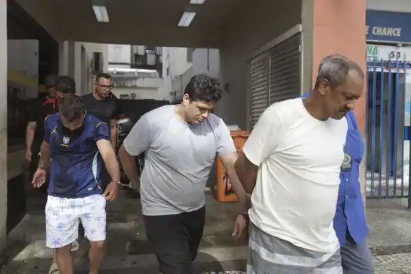 MP do Rio denuncia cinco pessoas pelo linchamento de ciclista em Copacabana
