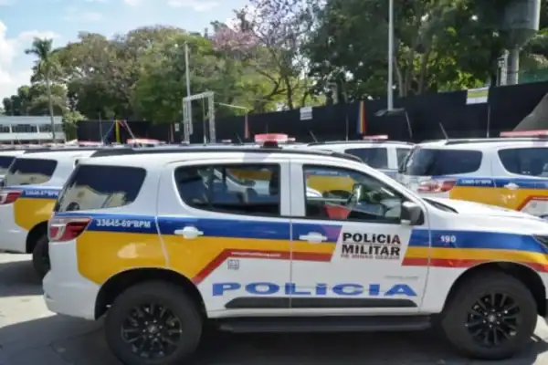 Mulher é assassinada a tiros dentro de residência em Timóteo (MG)
