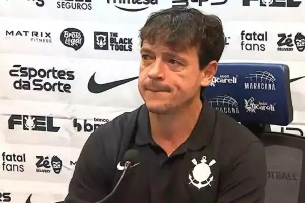 Diniz destaca jovens, mas reconhece desconforto por série negativa: ‘Deixamos a desejar’