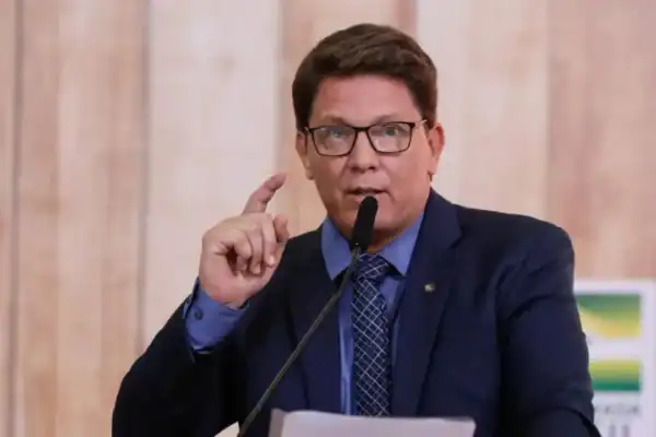 Investigação aponta Mário Frias como líder de possível esquema de fraude no filme Dark Horse
