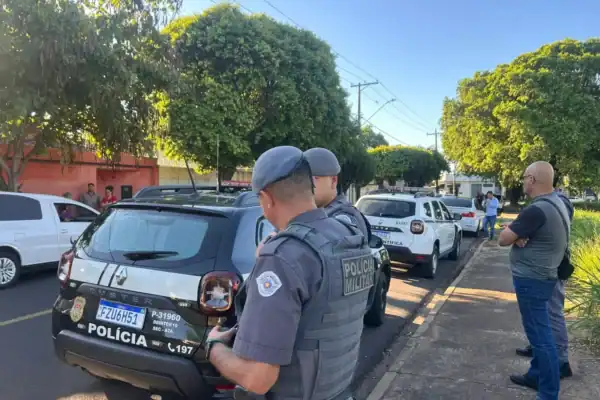 Filho suspeito de matar o próprio pai e permanecer com corpo durante a noite em Araçatuba