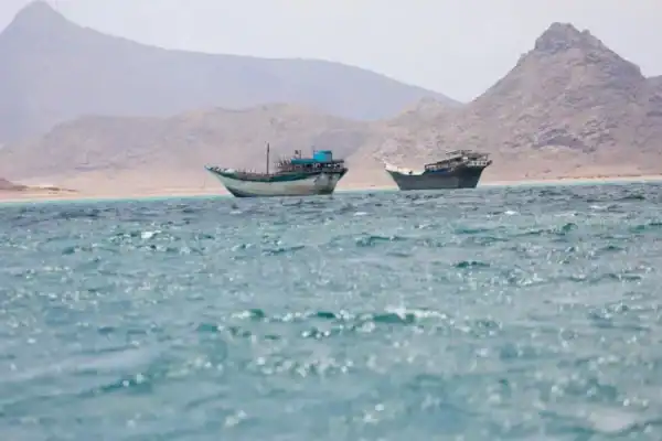 UE e Arábia Saudita avaliam esforços para reforçar navegação em Ormuz e no Mar Vermelho