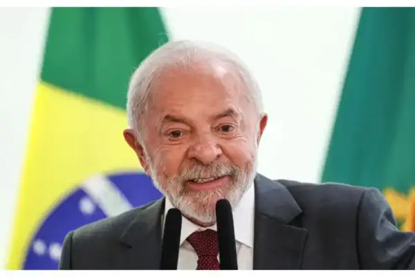Lula vê experiência no RJ como plano piloto com polícias trabalhando juntas para trazer paz