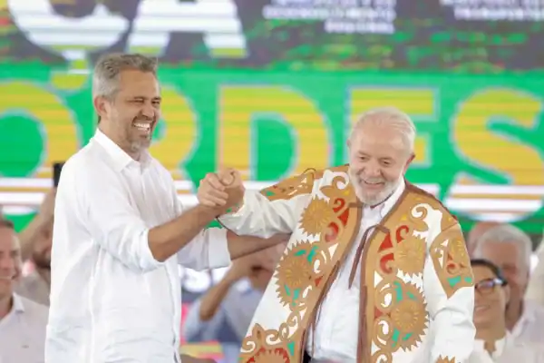 Real Time: Lula lidera Elmano em 12 pontos e mostra obstáculo de transferência no Ceará