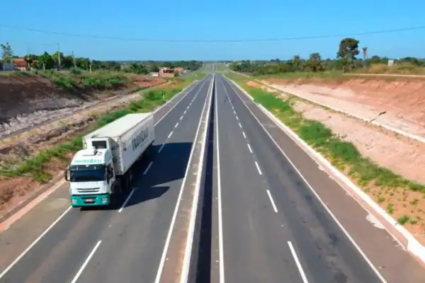 PIB do transporte registra alta de 1,1% no 2º trimestre após duas quedas, diz CNT