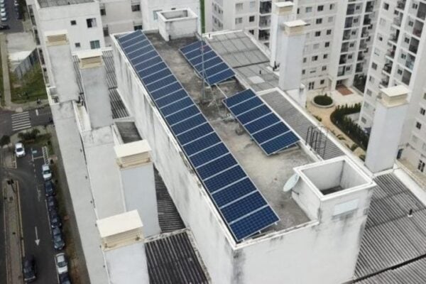 Projeto estabelece normas para proteger consumidor de energia solar