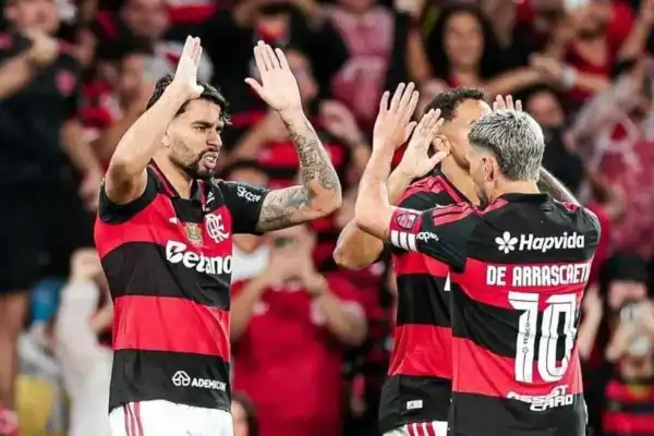 Flamengo tenta alcançar quinta vitória consecutiva para aumentar vantagem na liderança do Brasileirão