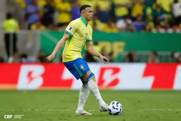 Ancelotti convoca Vanderson para substituir Wesley na seleção brasileira