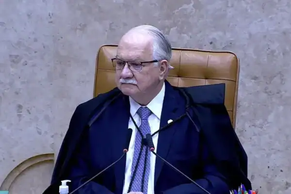 Defesa de Felipe Vorcaro pede a Fachin devolução da ação ao relator André Mendonça