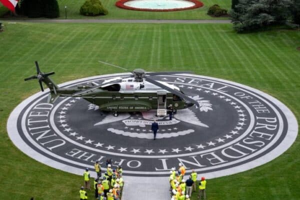 Principais redes de televisão dos EUA boicotam evento de Trump na Casa Branca