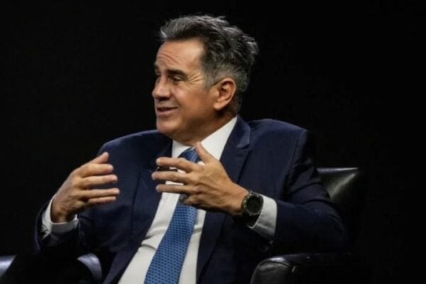 PF apreende US$ 27.735 em escritório de Ciro Nogueira
