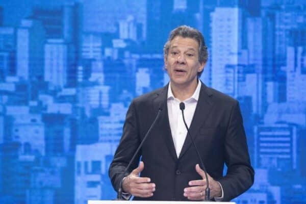 Haddad afirma que a Faria Lima terá de aguardar caso assuma o governo