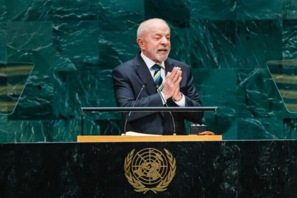 Lula critica a ONU e afirma que credibilidade jamais esteve tão baixa