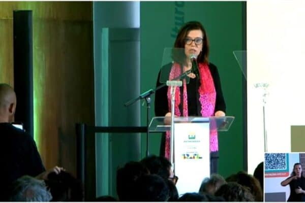 Magda Chambriard diz que Brasil está “absolutamente em linha” com o Acordo de Paris