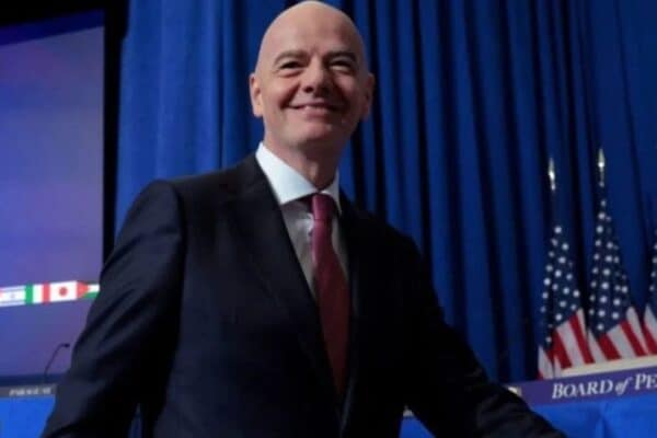 Infantino sugere análise externa da governança da Fifa