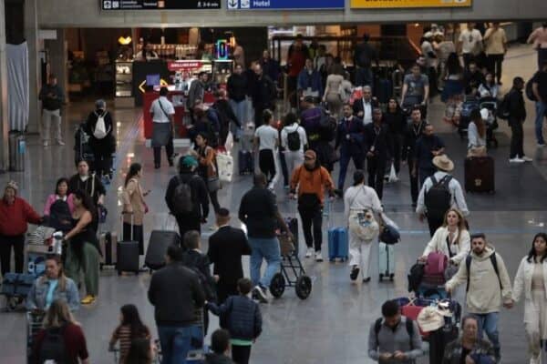 Anac revisa normas para atrasos e cancelamentos de voos