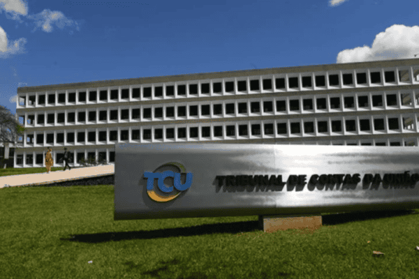 TCU avalia ao vivo nova política de preços de combustíveis da Petrobras