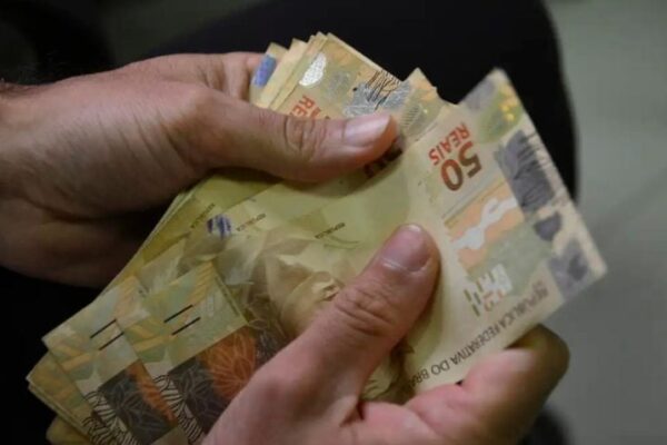 Governo e mercado divergem em R$ 73 bilhões na projeção para 2027