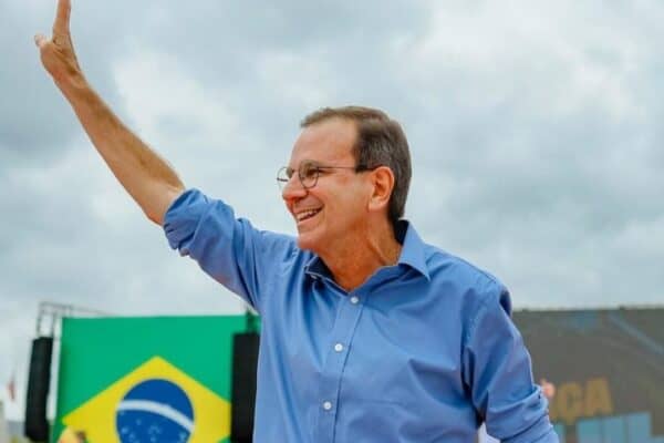 Pesquisa indica Eduardo Paes liderando disputa pelo governo do RJ