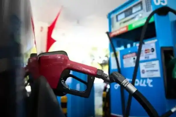 Governo estende subvenção ao diesel de R$ 2,12 por litro por mais 30 dias