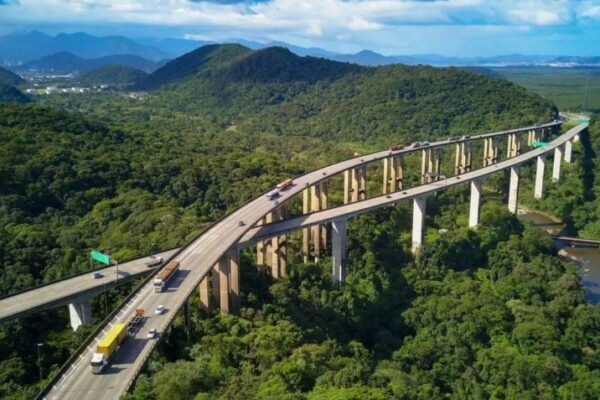 Brasil precisa dobrar investimentos para eliminar déficit em infraestrutura