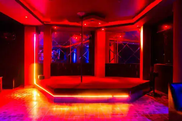 Chacina em clube de striptease causa três mortes e deixa quatro feridos