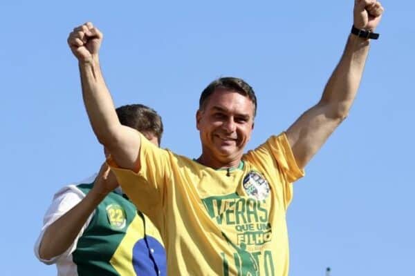 Flávio afirma que CNBB colaborou com o PT na divulgação de fake news sobre a padroeira