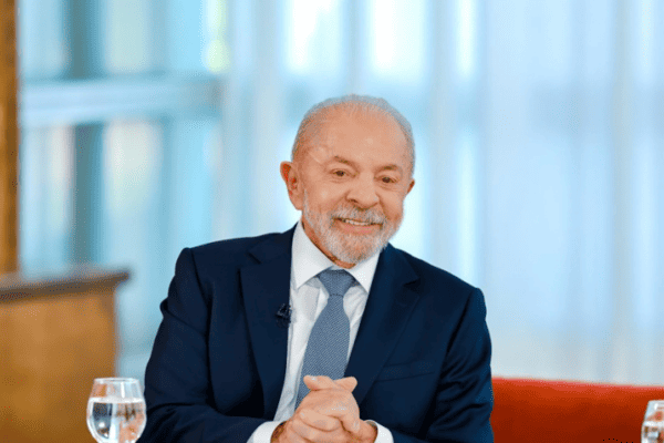 Lula afirma que Nossa Senhora Aparecida seguirá como padroeira do Brasil